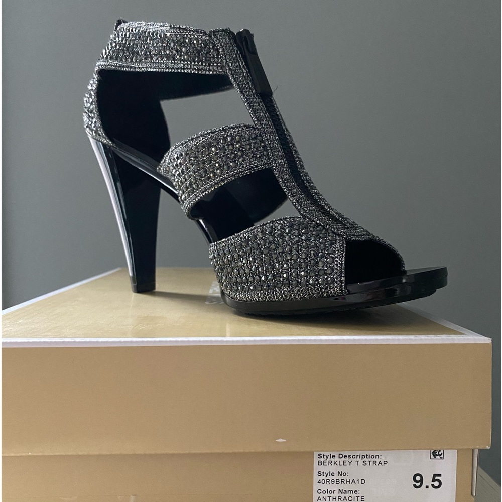 NWT MICHAEL KORS BERKLEY T STRAP GLITTER